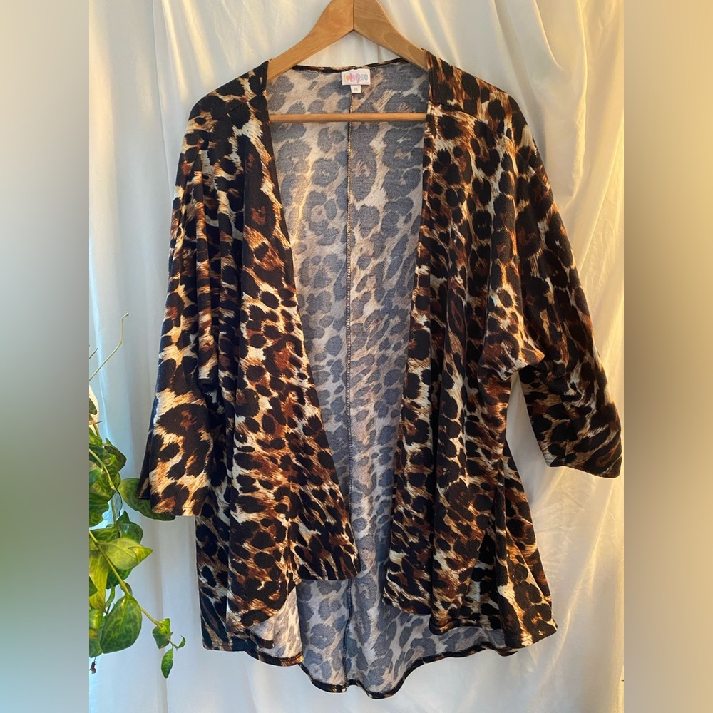 Leopard print drop shoulder sweater